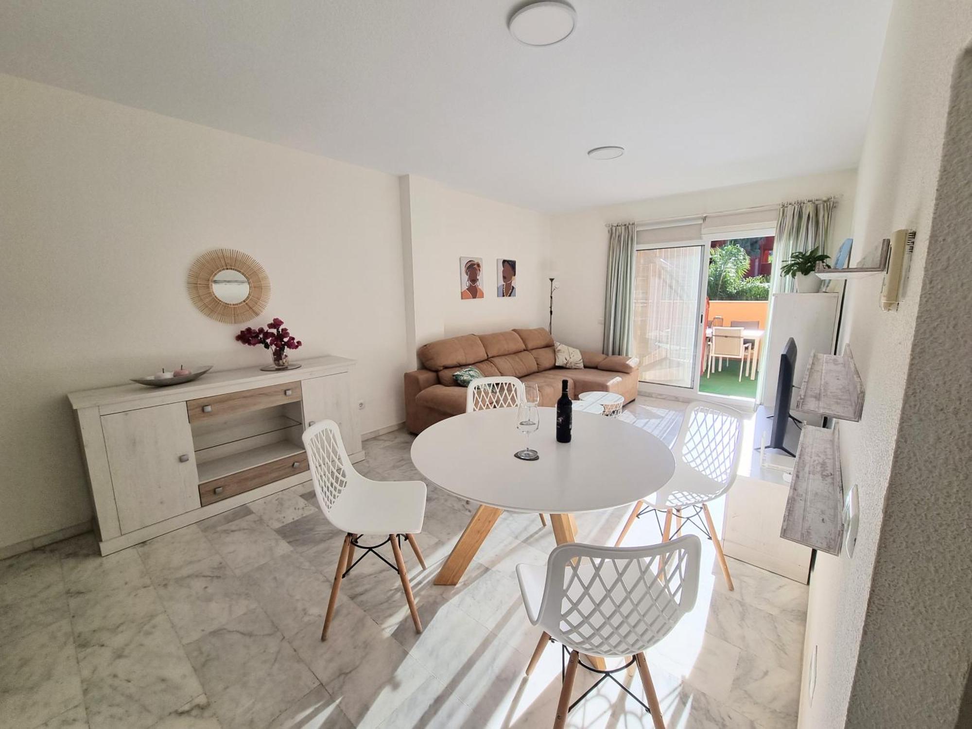 Golf & Resort Apartment In La Reserva De 马尔韦利亚 外观 照片